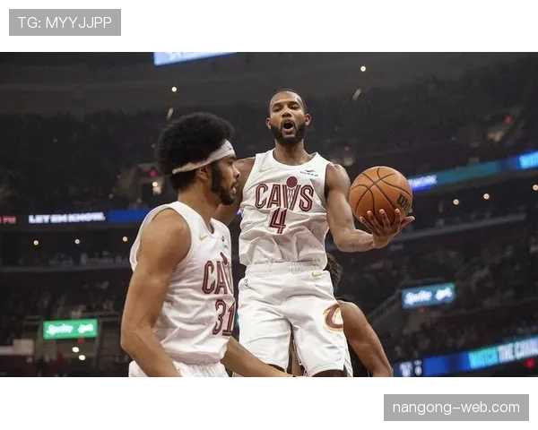 埃文·莫布里内线高效挡拆助骑士拉开比分差距